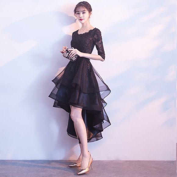 腊月的蛇属于富贵蛇,属蛇女天生凤凰命