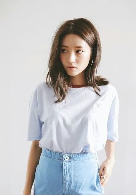 属蛇女不说话就有魅力，有气质有品味的生肖女