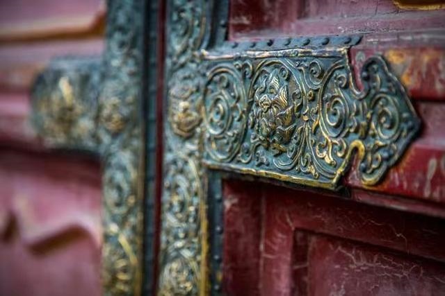 一九六五年蛇男命运，一九六五年属蛇是什么命