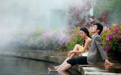 977年属蛇人43岁桃花运，77年蛇女45岁婚姻怎样"