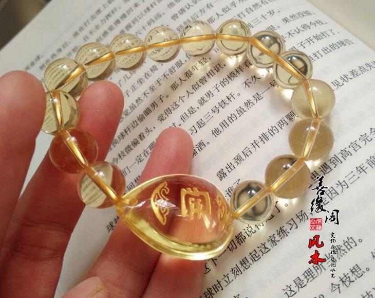 属蛇佩戴什么水晶，属蛇佩戴什么吉祥物