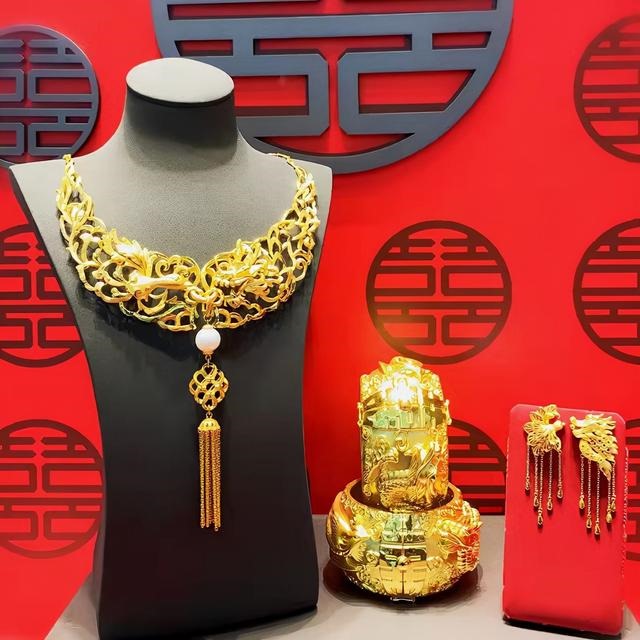 金六福买个银镯子多少钱，足银多少钱一克9999