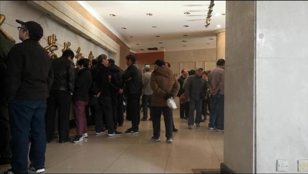 打牌看方位财运指南针，今天打麻将坐哪里能赢