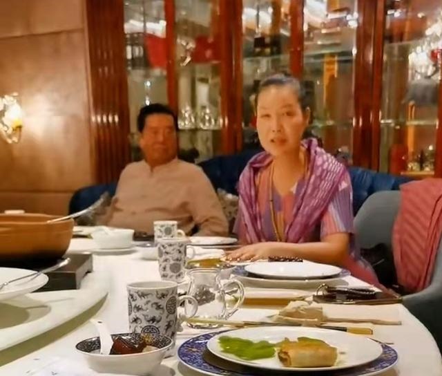 2年的人今年婚姻如何，82年属狗的婚姻状况"