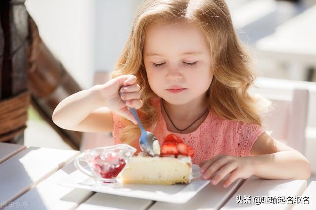 女孩聪明睿智涵养的名字，女子名字有才气