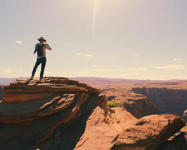 属狗女容易走进属蛇男的内心，属蛇男喜欢属狗女吗