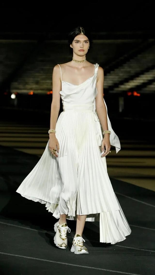 022蛇女感情，1989属蛇一生大劫年"