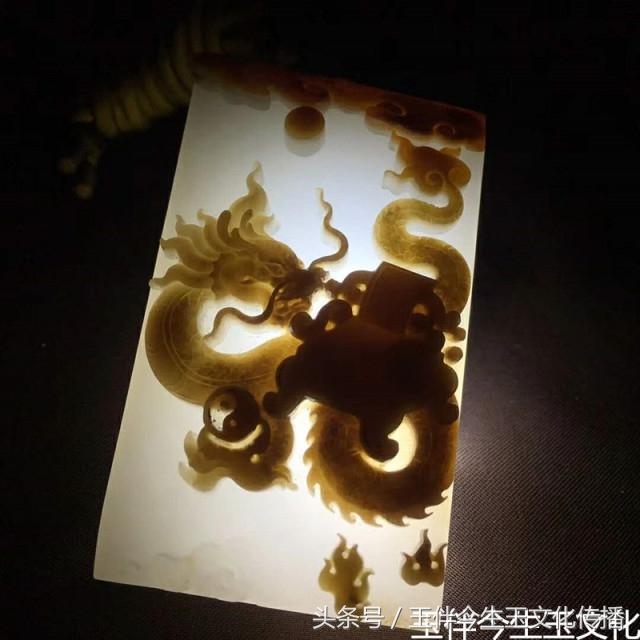 4年属虎带什么玉吊坠更好，男士带什么玉吊坠好"