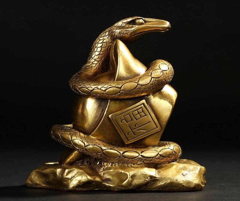 农历七月出生属蛇，属蛇七月出生是什么命