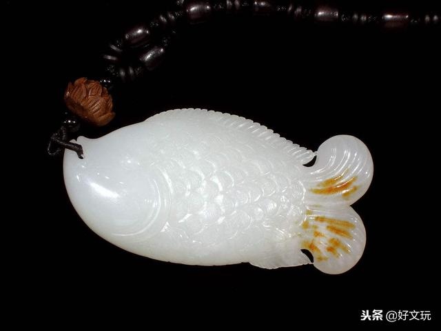 属蛇人适合戴什么吊坠，属蛇人佩戴什么旺自己