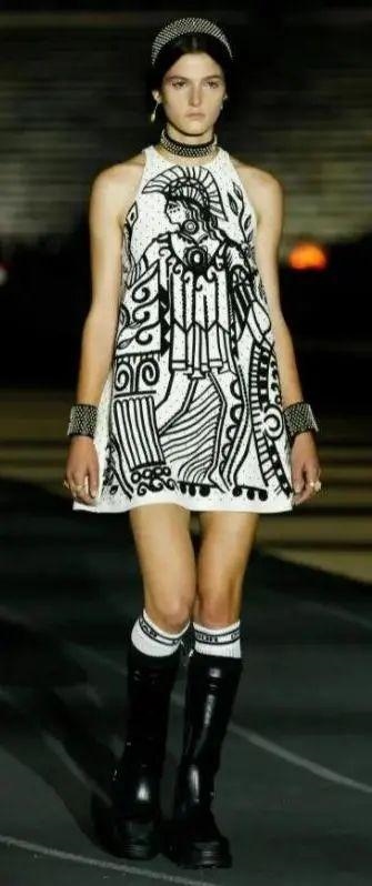 022蛇女感情，1989属蛇一生大劫年"