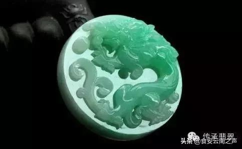 属狗的女人戴银手镯好不好，属狗的带金刚杵手镯好吗