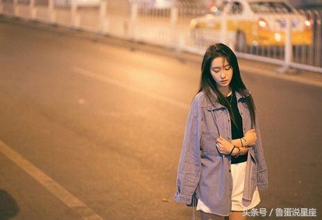 977年属蛇女的是什么命运，77年属蛇的终身寿命"