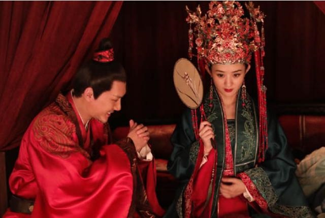 我属马儿子属牛不合，父亲属马儿子属牛相克吗