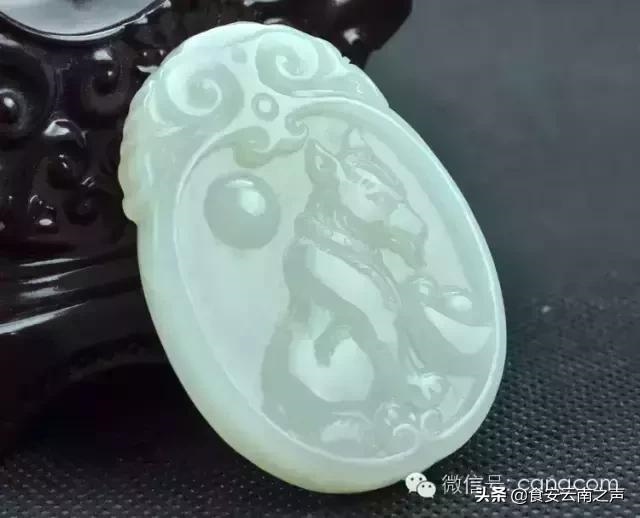 属狗的女人戴银手镯好不好，属狗的带金刚杵手镯好吗