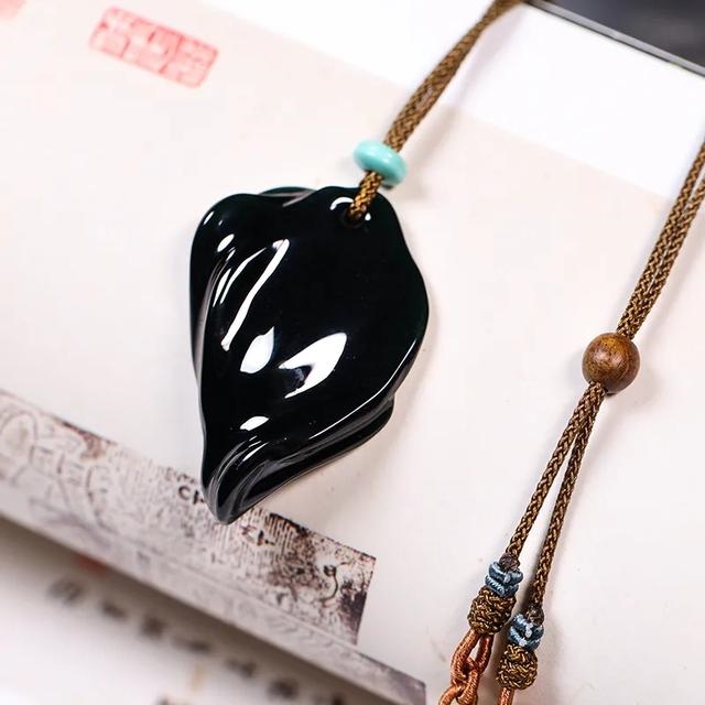 男人佩戴什么保平安健康，男人戴什么招财转运辟邪