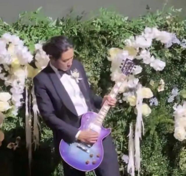 1年和01年的相配吗，两个2001年属蛇的婚配好不好"