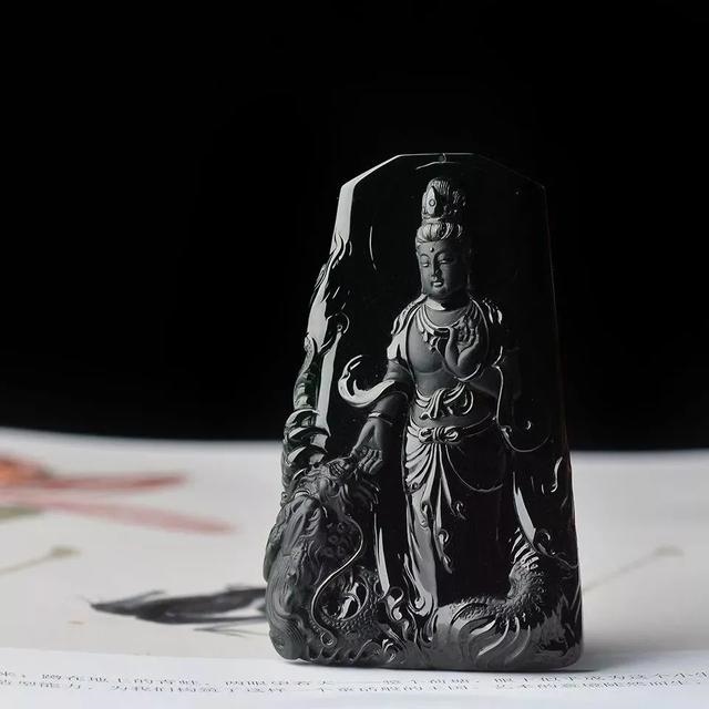 男人佩戴什么保平安健康，男人戴什么招财转运辟邪