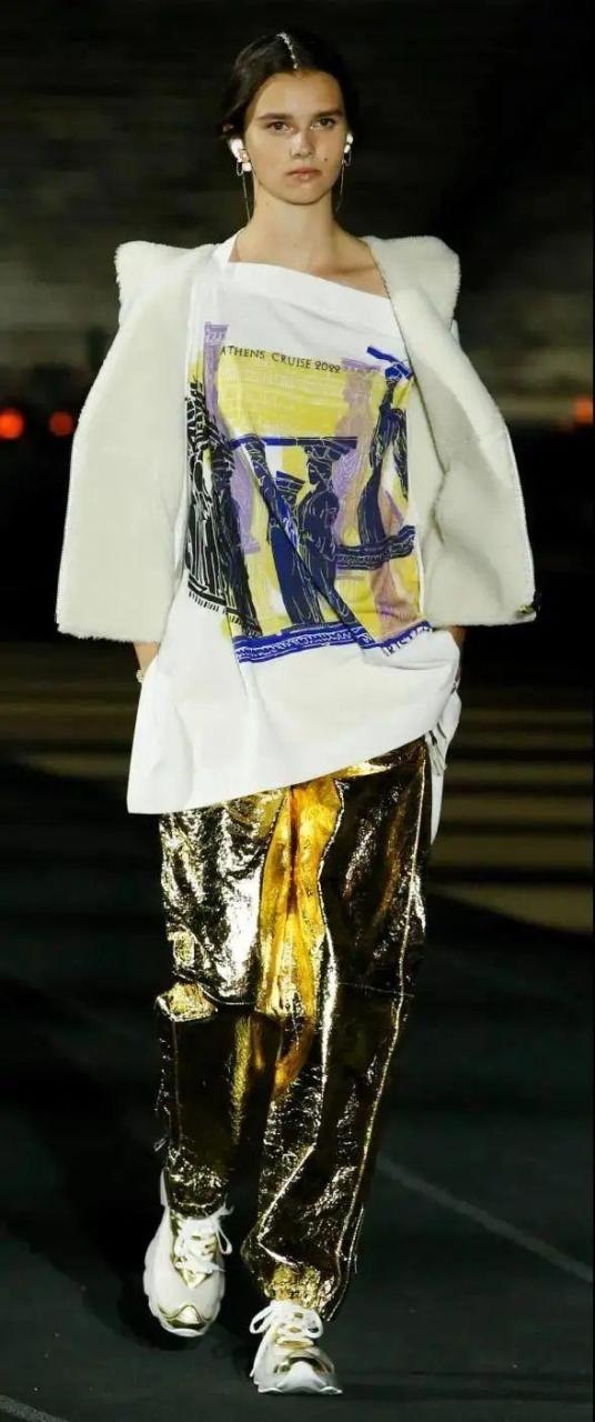 022蛇女感情，1989属蛇一生大劫年"