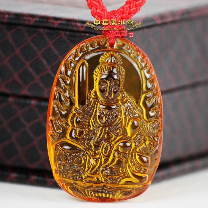 999年属兔佩戴什么更好，1999属兔墙头土适合戴什么"