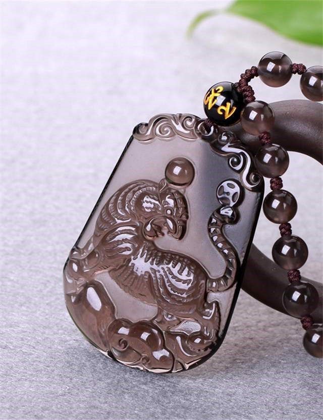 022年属虎佩戴什么好，1986年属虎36岁本命年"