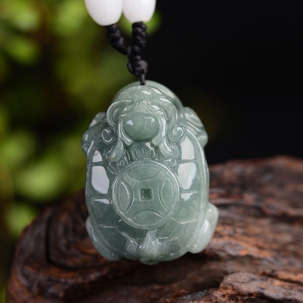 属兔的能带兔子饰品吗，属兔的人带狗的饰品好不好