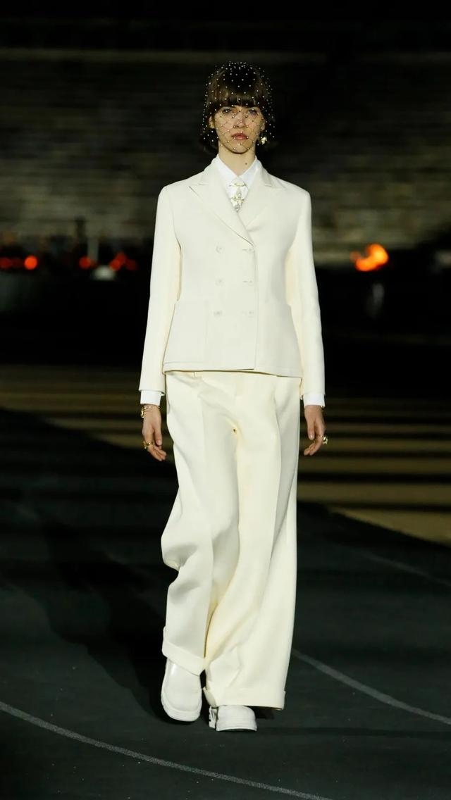 022蛇女感情，1989属蛇一生大劫年"