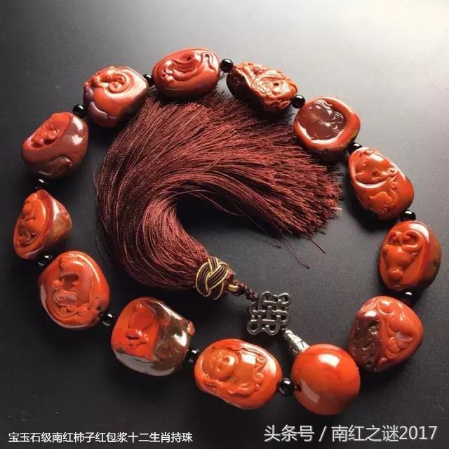 属虎的女人能不能戴南红，什么人适合戴南红