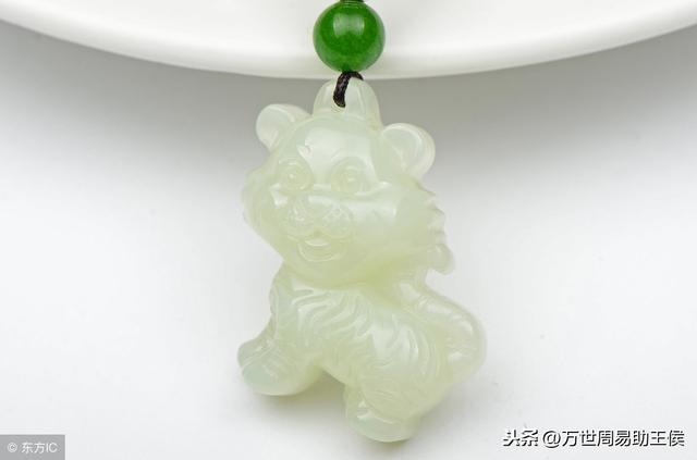 属马适合戴什么玉器好，属马佩戴什么玉器更好