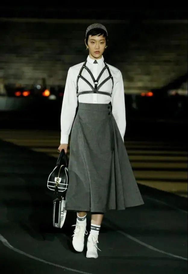 022蛇女感情，1989属蛇一生大劫年"