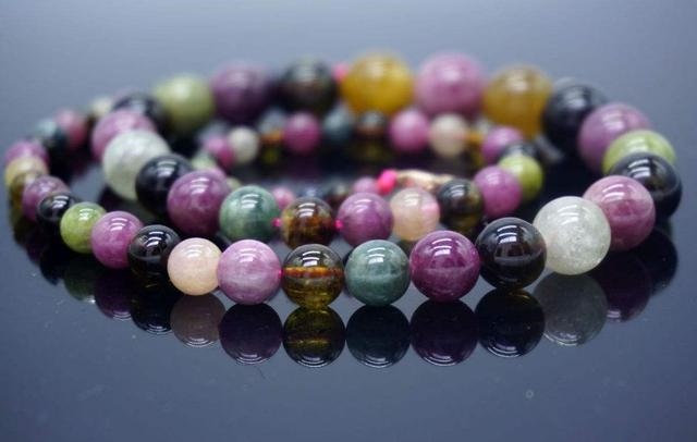 属龙女带什么首饰招财，属龙女戴什么招财