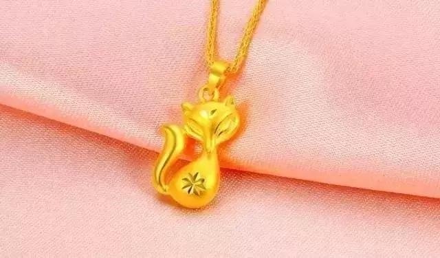 7年属蛇能戴金饰吗，属蛇戴金项链可以吗"
