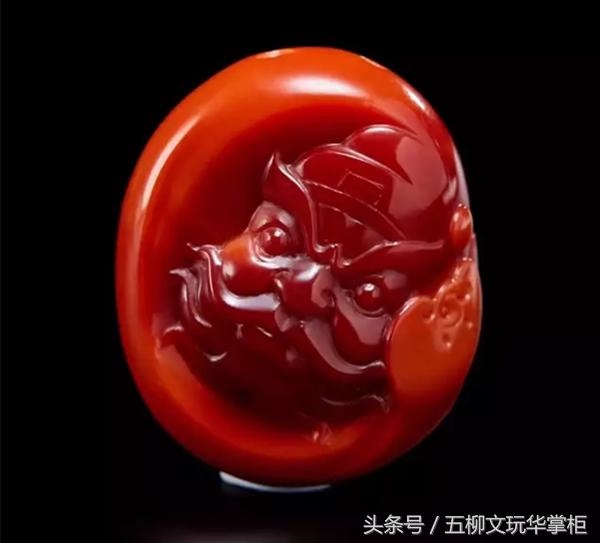 南红玛瑙适合什么属相，男士适合带南红手串吗