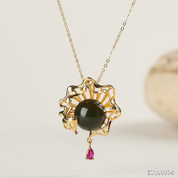 属鸡的戴什么招财转运，属鸡的招财物是什么