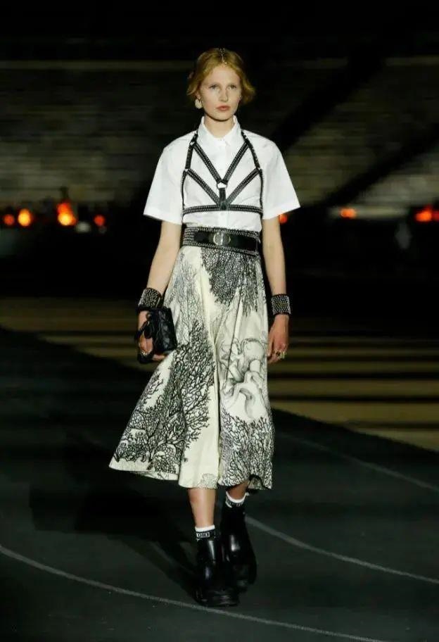 022蛇女感情，1989属蛇一生大劫年"