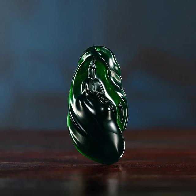 男人佩戴什么保平安健康，男人戴什么招财转运辟邪