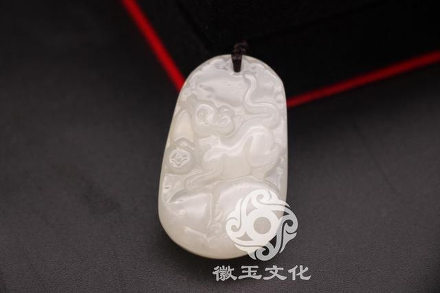 哪些属相不适合戴玉观音，女子脖子上戴玉的禁忌