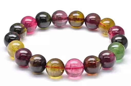 狮子座适合戴什么手串，狮子座适合带哪种水晶