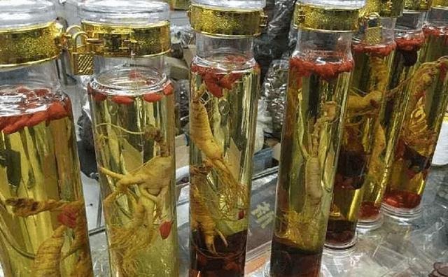 7年农历四月的蛇是什么命,1978年属马的是什么命"