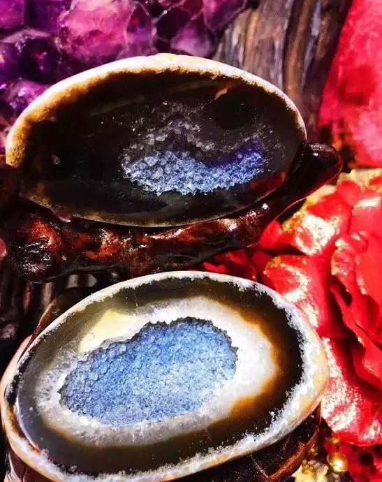 最适合女士戴的8种吊坠，女人带什么吊坠招财