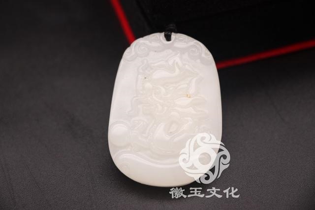 哪些属相不适合戴玉观音，女子脖子上戴玉的禁忌