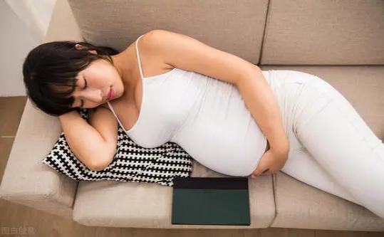 女蛇什么时辰出生好，属蛇忌讳的出生时辰