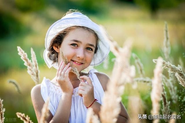 女孩聪明睿智涵养的名字，女子名字有才气
