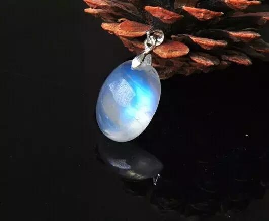 狮子座适合戴什么手串，狮子座适合带哪种水晶