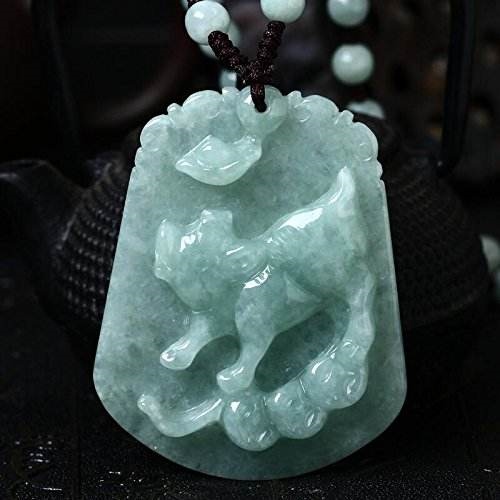 属虎的人适合戴什么吊坠好，为什么属虎的人不能佩戴貔貅