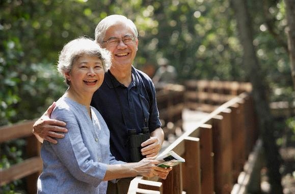 5年属蛇人晚年命运，65年属蛇人11月运势"