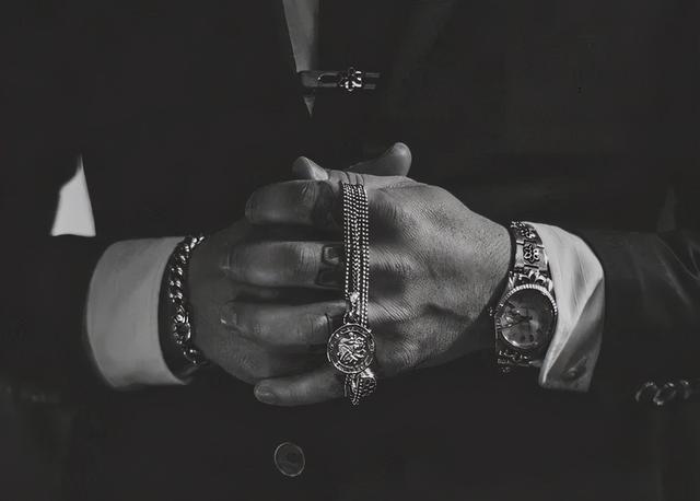 属马的佩戴什么戒指好，属马佩戴什么好