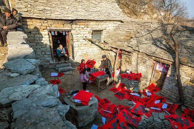 01几年是马年，201几年是蛇年"