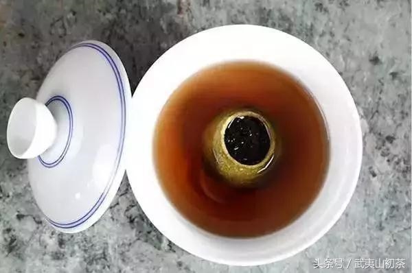 朱砂属鸡的真的不能戴么，属鸡女孩带什么辟邪