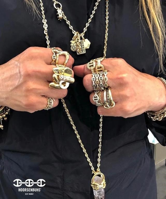 属马的佩戴什么戒指好，属马佩戴什么好